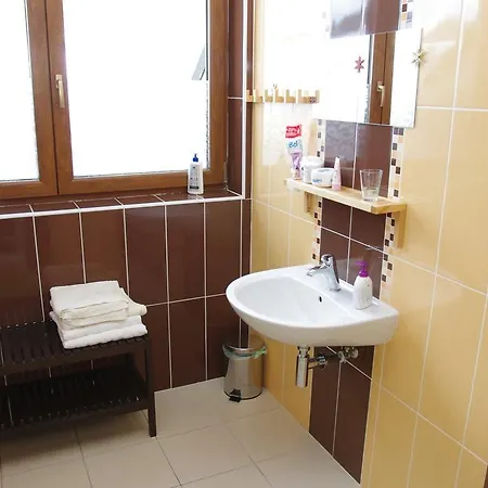 Ad Kamzik Apartman C.62 アパート *